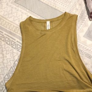 Lulu lemon workout shirt